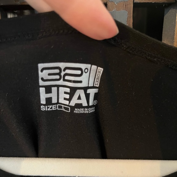 32 Degree Heat Black Top, Size Large - Picture 2 of 3